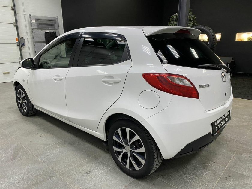 Mazda Demio 2012
