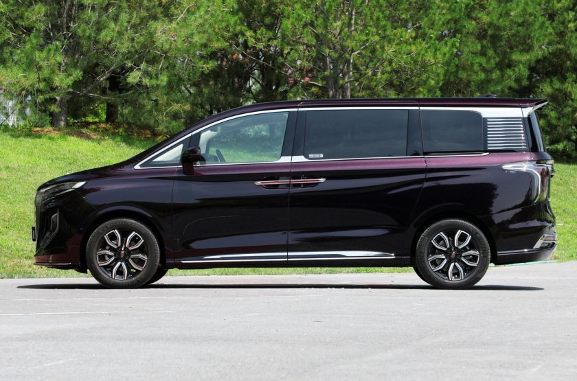 Hongqi минивэн hq9