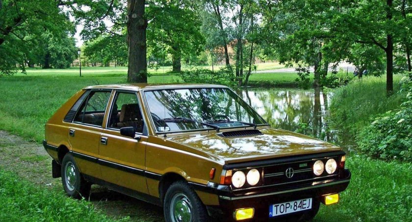 Автомобиль FSO Polonez