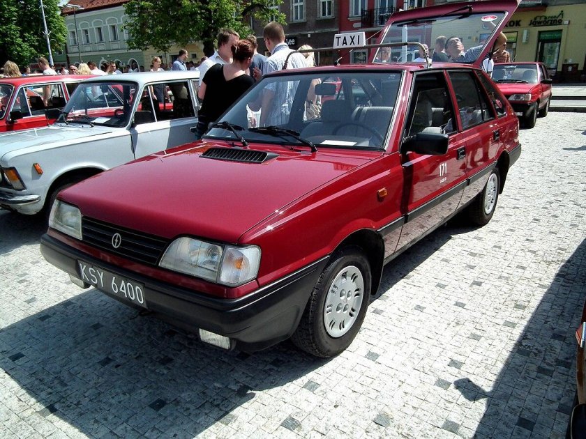 Fiat Полонез