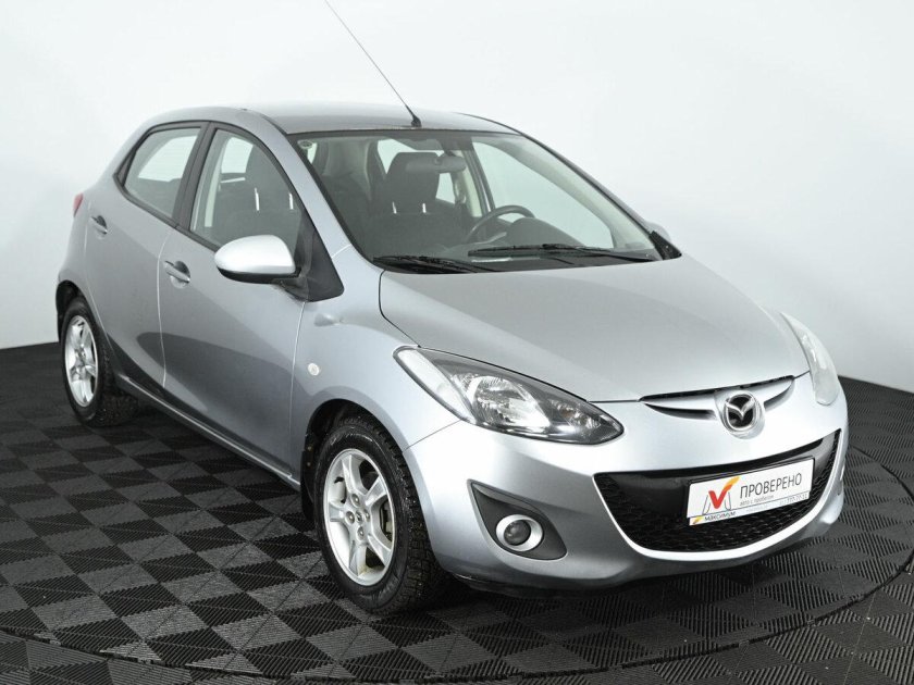 Mazda 2 2011