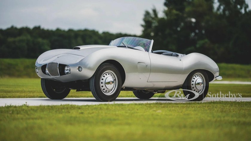 Arnolt Bristol Deluxe Roadster