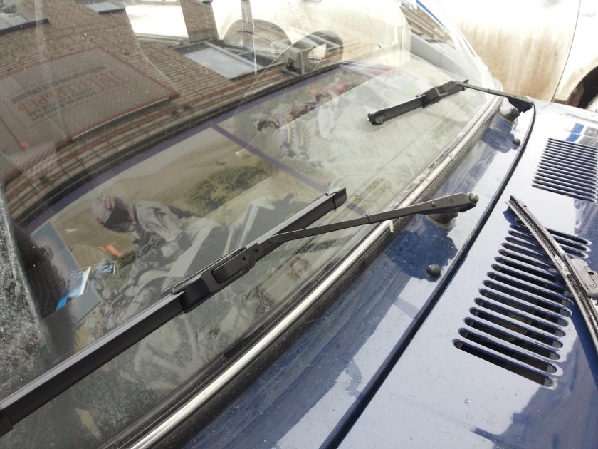 Бескаркасные щетки стеклоочистителя ВАЗ 2107