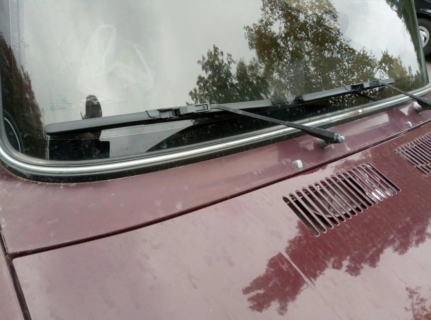 Щетка стеклоочистителя ВАЗ 2105