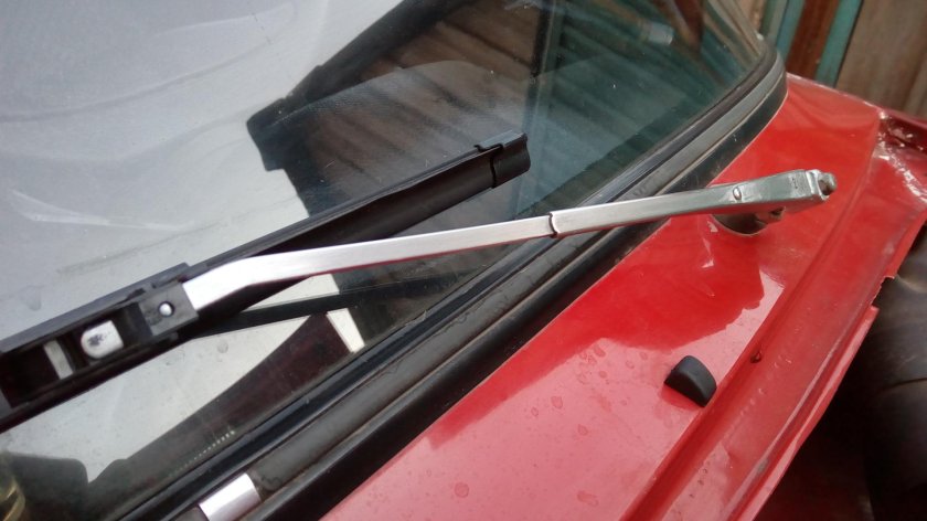 Держатель щетки стеклоочистителя ВАЗ 2107