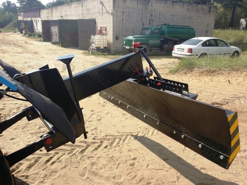 Отвал планировочный ОП-2500