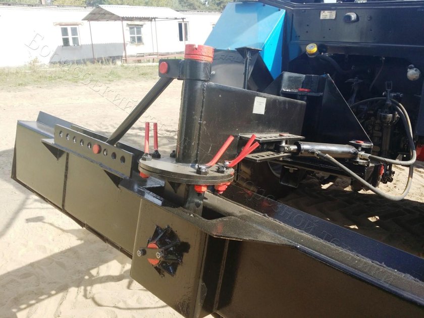 Отвал планировочный ОП-2500