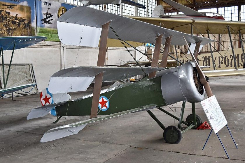 Самолет Сопвич триплан