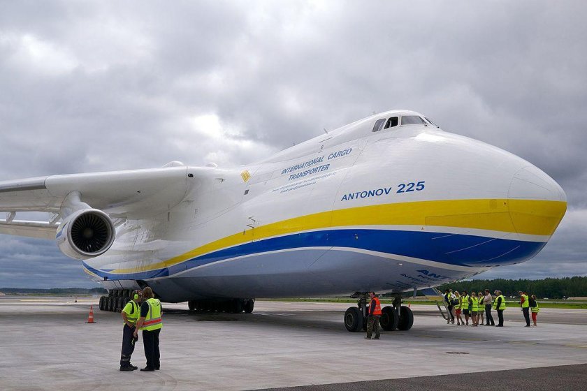 АН-225 Мрия
