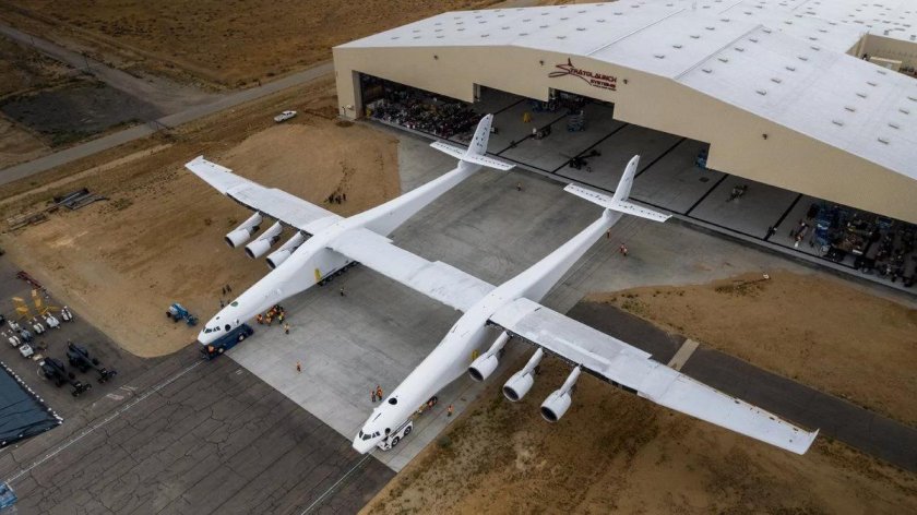 Stratolaunch model 351