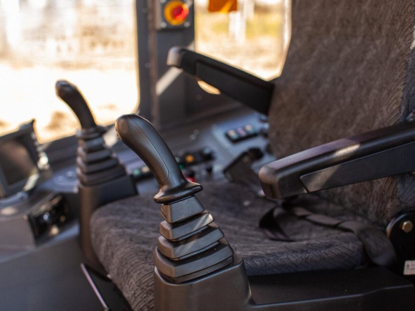 Машина для расчистки просек m-300, UMG