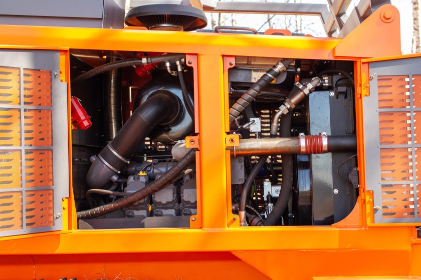 UMG м300 машина для расчистки просек мульчер