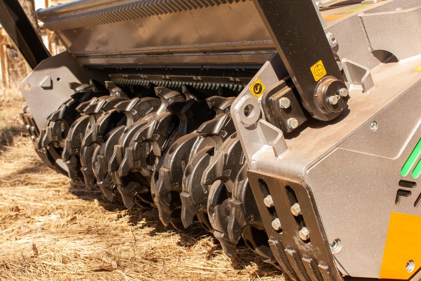 Машины для расчистки просек м-300