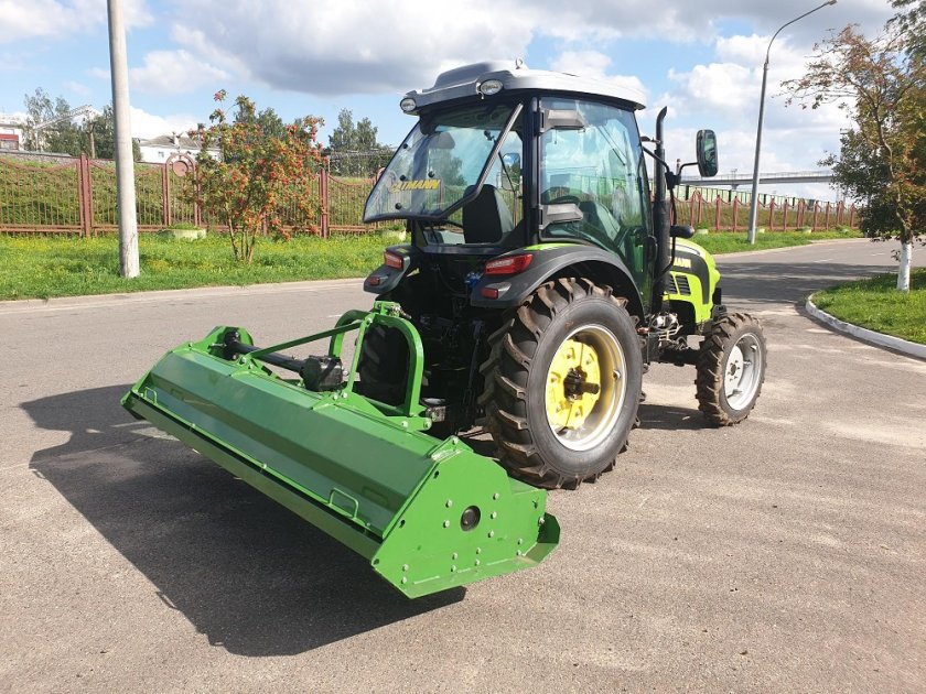 Мульчер на МТЗ 1221