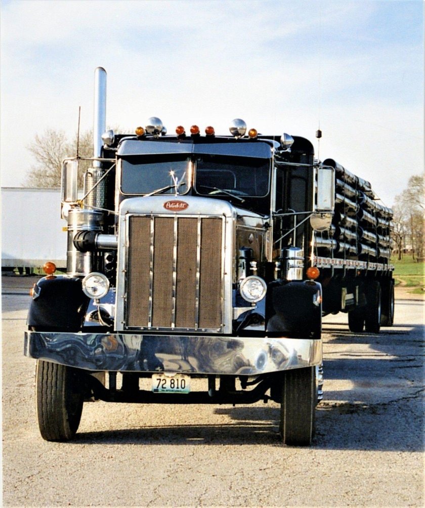 Грузовик Петербилт 379