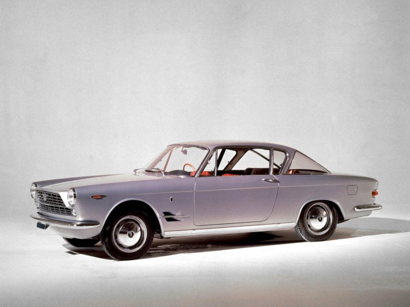 Fiat 2300 Coupe Ghia