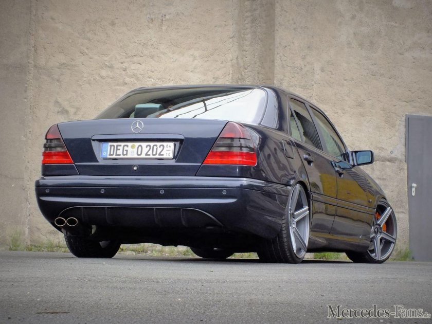 Мерседес w202 c180