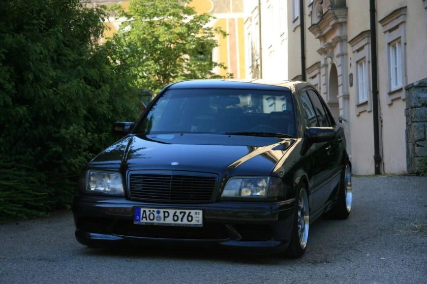 Мерседес w202 черный