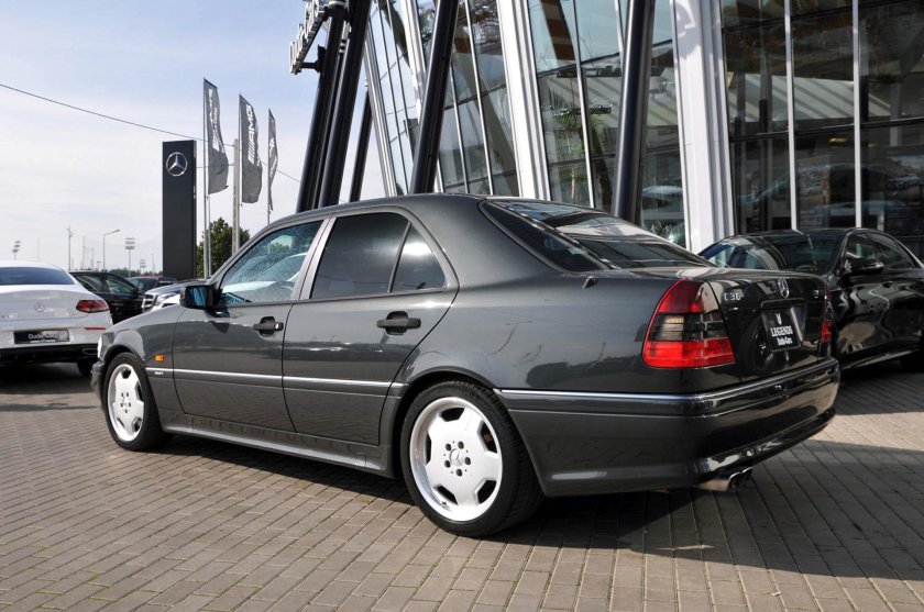 Mercedes c AMG w202