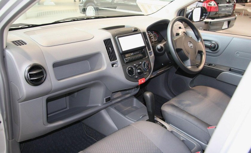 Ниссан ад 2009 салон