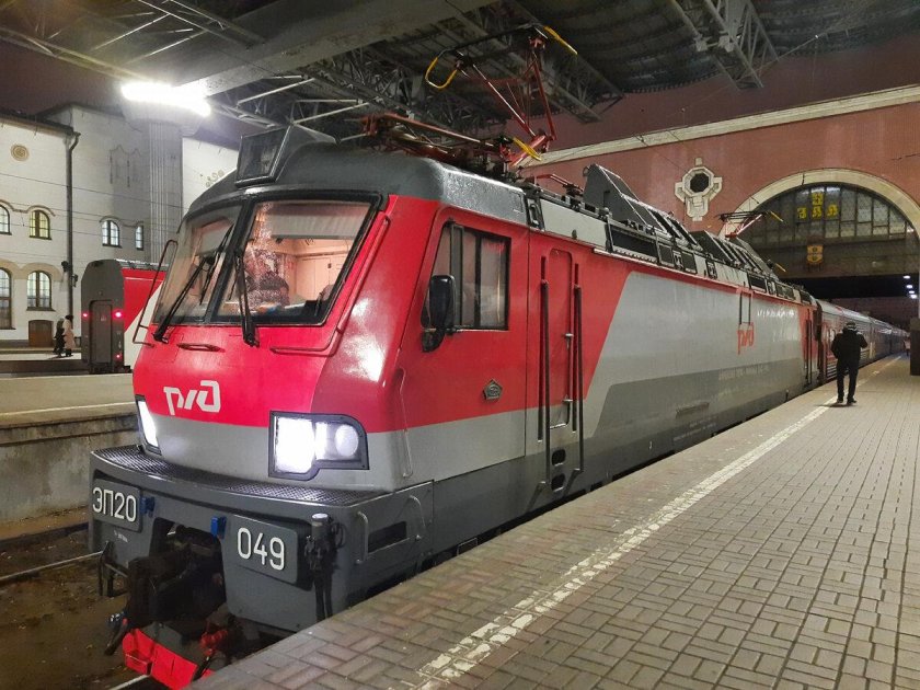 Поезд 102м Сочи премиум