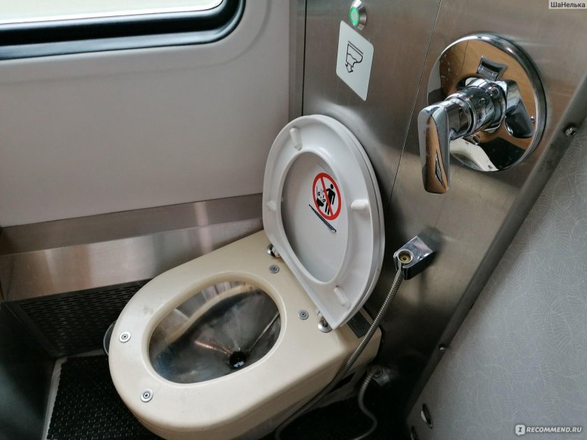 102м двухэтажный поезд