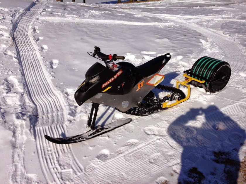 Сноу Хавк снегоход