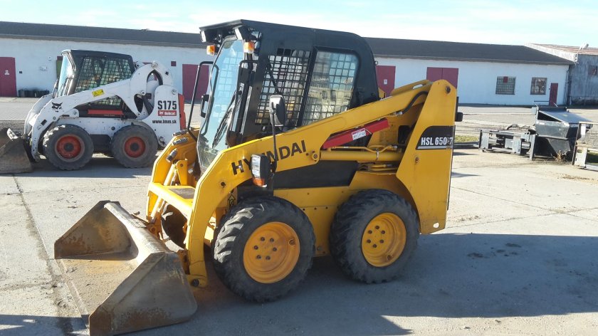 Мини-погрузчик Hyundai hsl650-7a