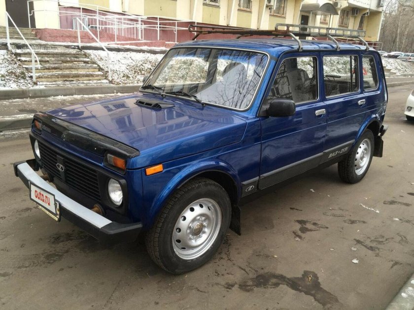 Нива ВАЗ 2131 голубая