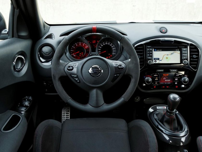 Nissan Juke 2012 салон