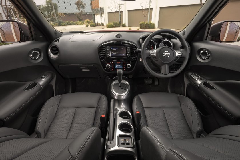Nissan Juke 2011 салон