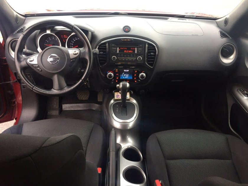 Nissan Juke 2012 салон