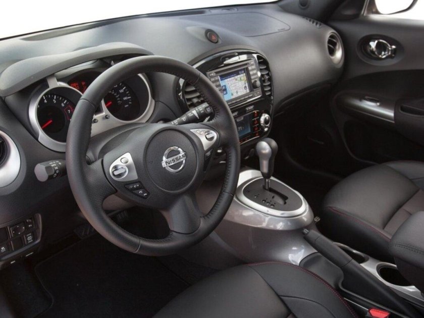 Nissan Juke 2013 салон