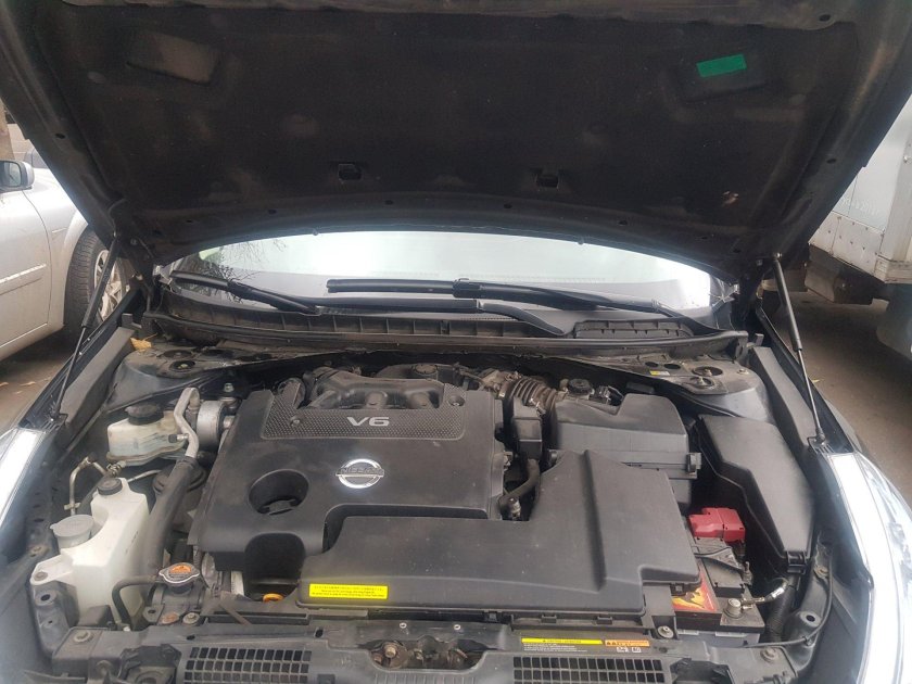 Nissan Teana 33 под капотом