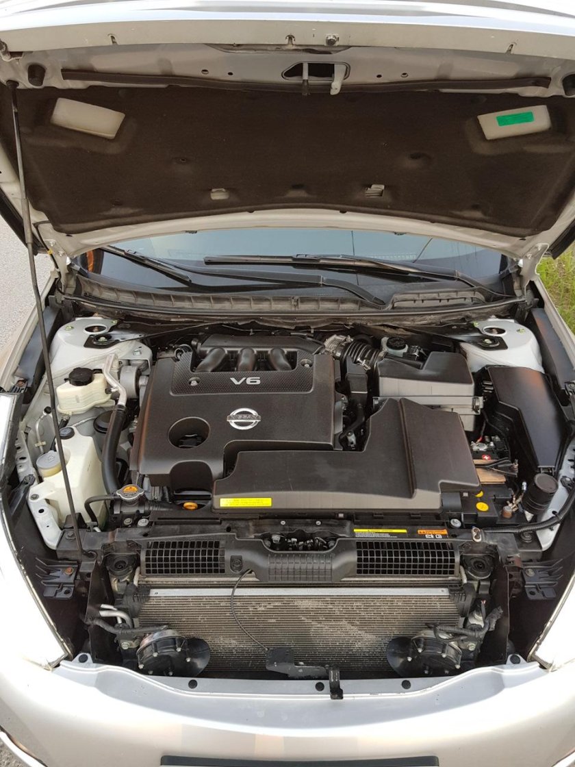 Моторный отсек Ниссан Теана j32