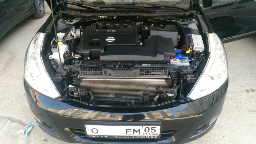 Подкапотное пространство Nissan Teana j32