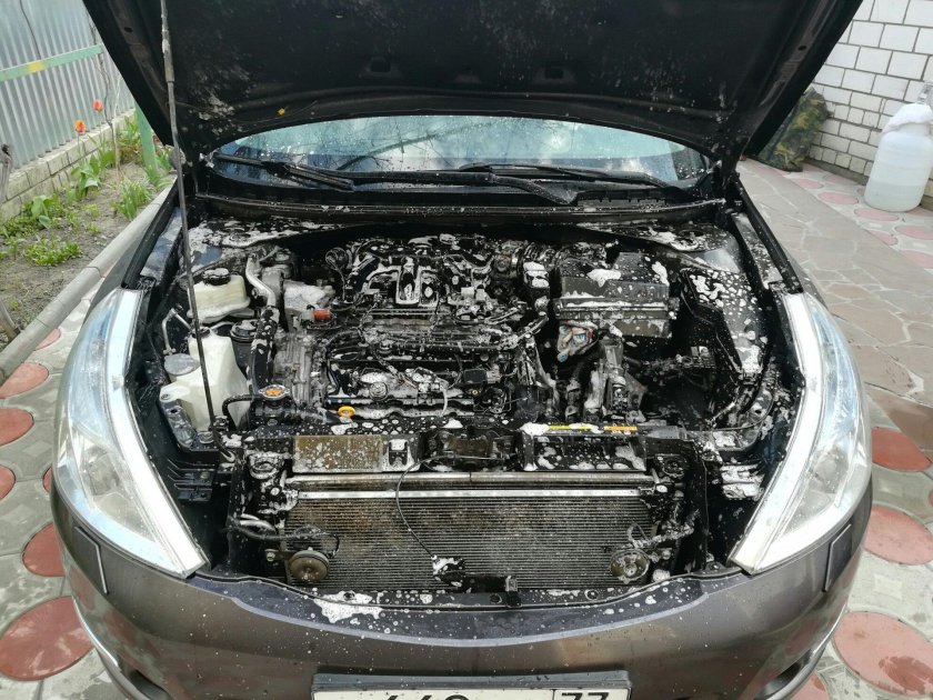 Nissan Teana j32 2.5 подкапотное