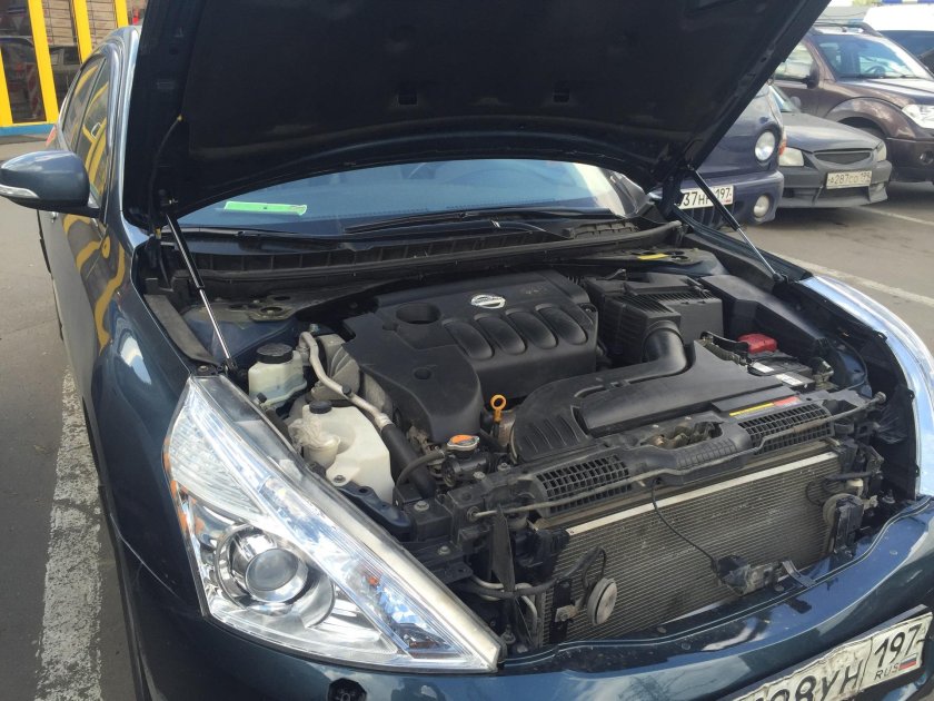 Упор капота Teana j32