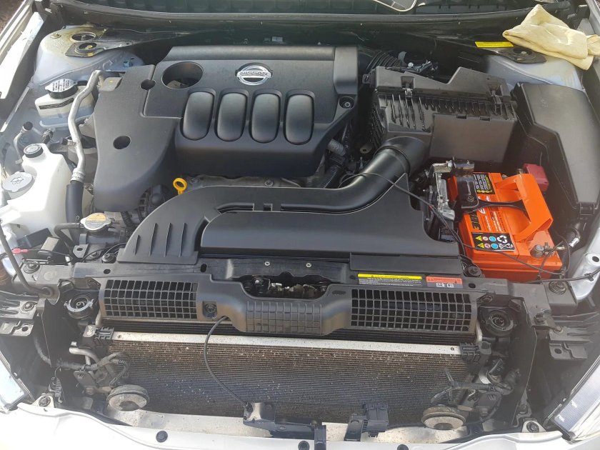 Подкапотное пространство Теана j32