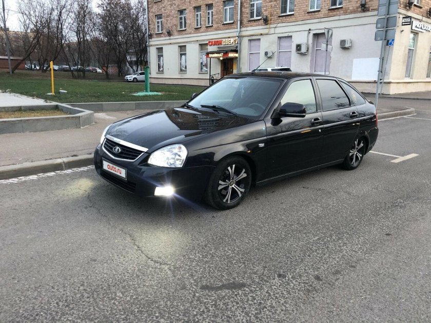 Приора 1 черная