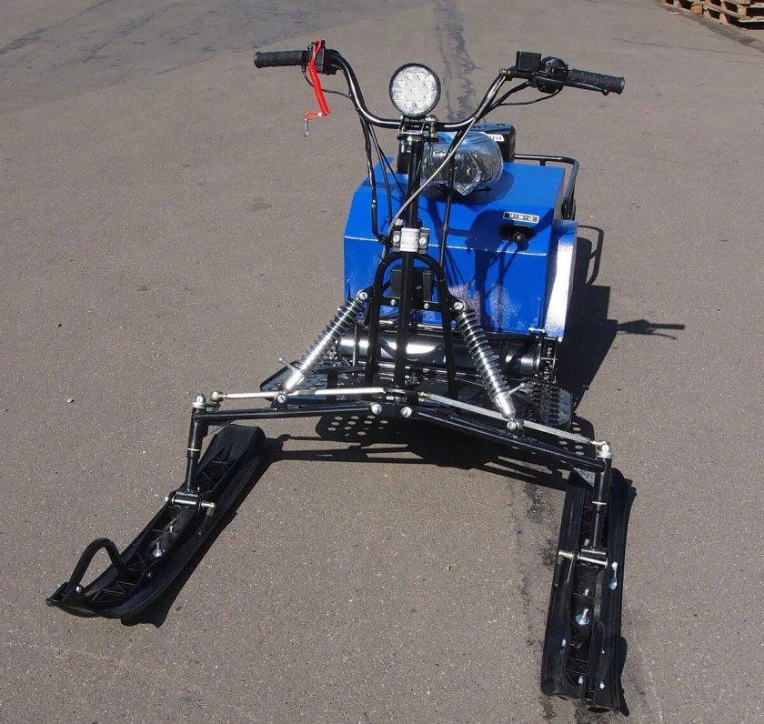 Трактор 300лс с реверсивным управлением