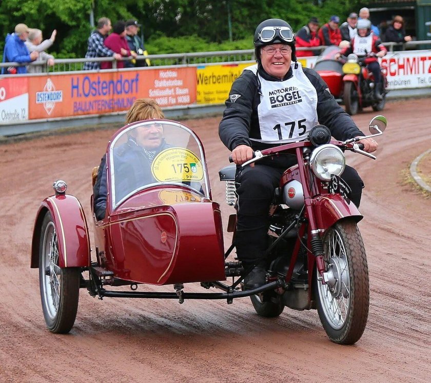 Мотоцикл с коляской