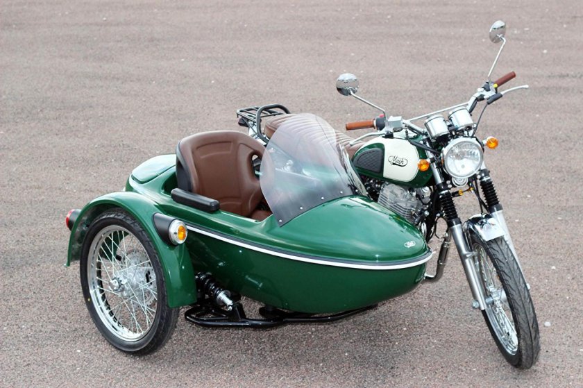 Мотоцикл Урал зеленый с коляской