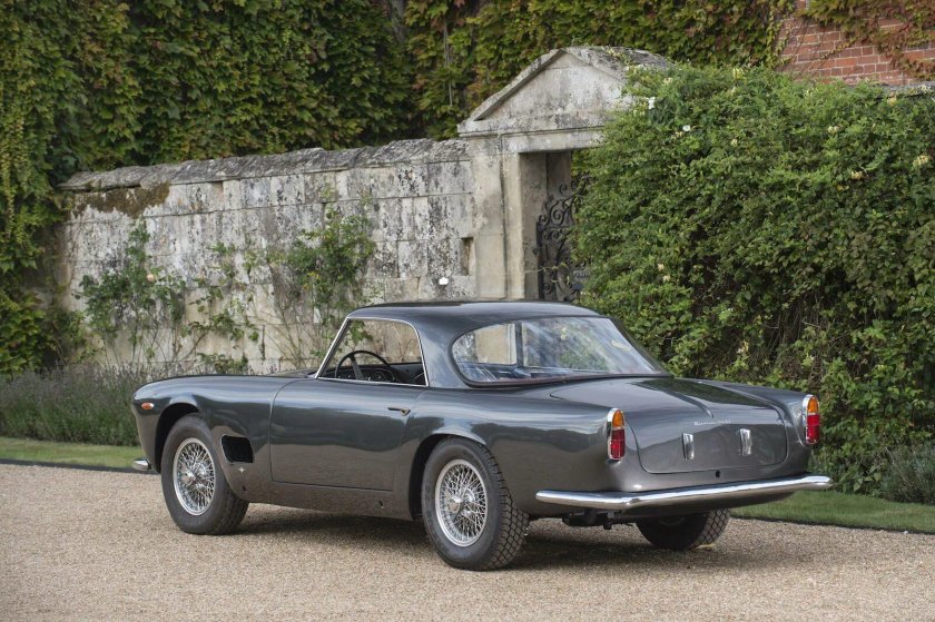 Мазерати 3500 gt