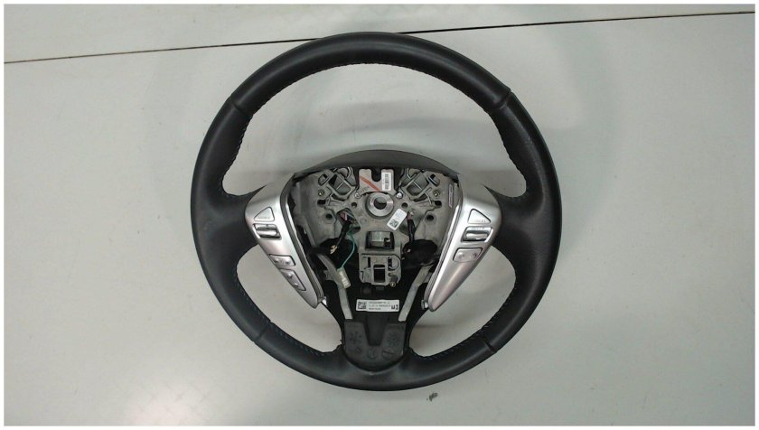 Руль Nissan Note e12