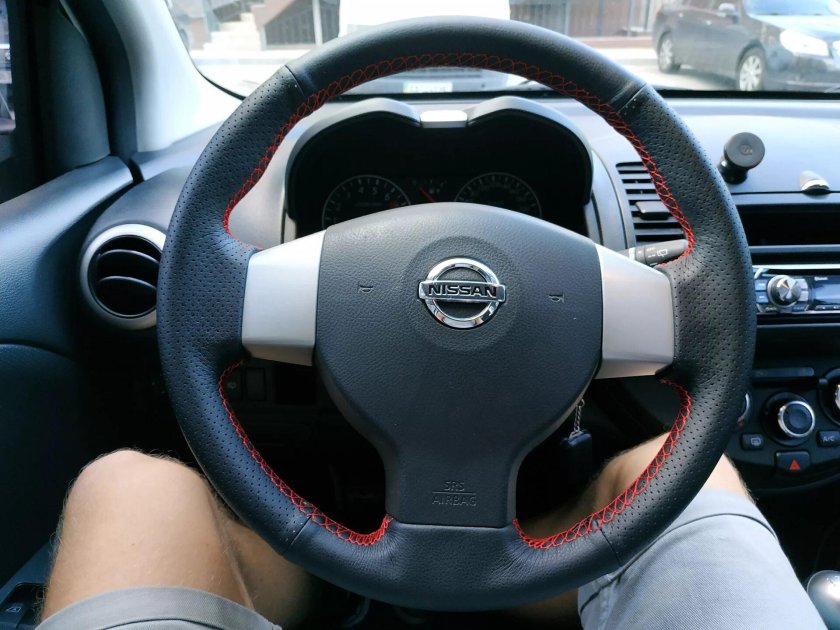 Руль Ниссан ноут е11