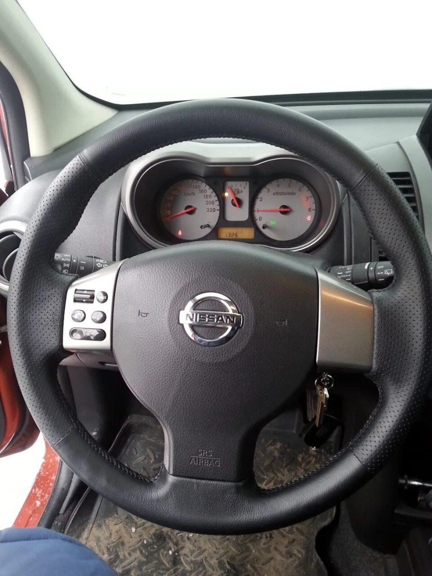 Руль Ниссан ноут 2007