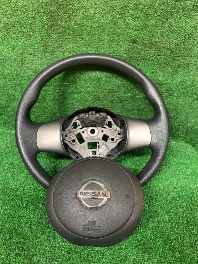 Руль Ниссан ноте
