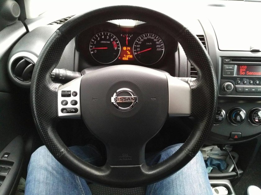 Руль Ниссан Тиида 2007