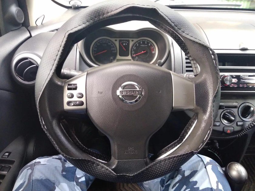 Руль Ниссан ноут 2007